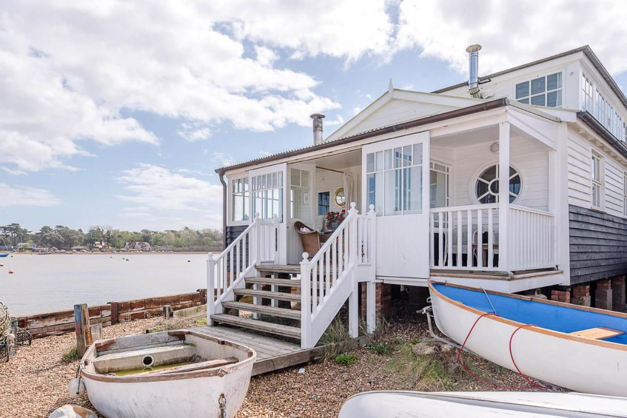The Boathouse In Felixstowe Ferry - Stunning Waterfront Property Eksteriør billede